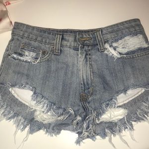 Carmar butt slash crop denim short